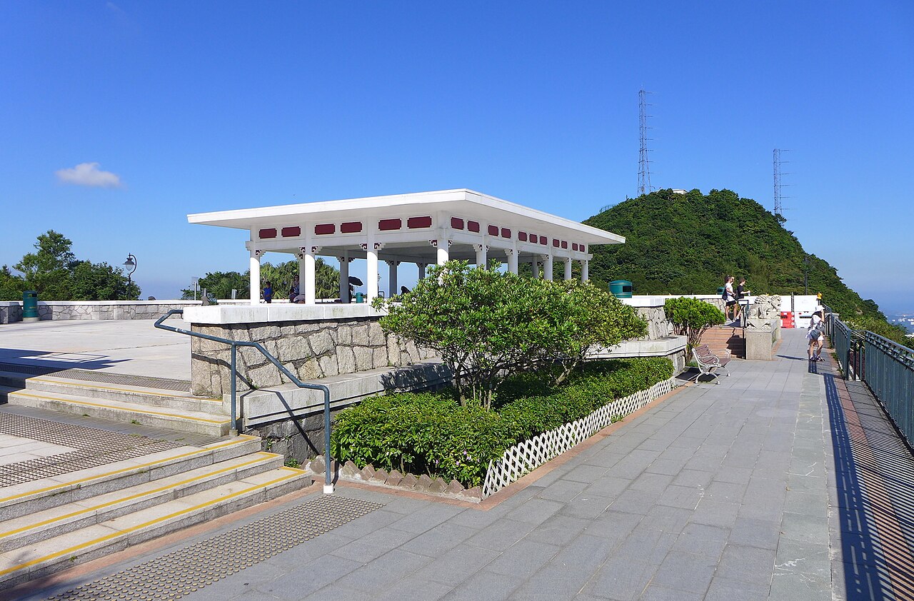 香港山顶花园的英式凉亭